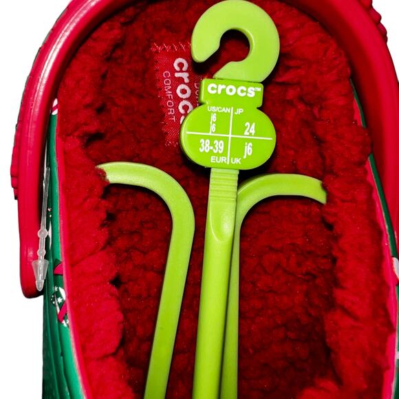 Disney's Mickey Mouse Minnie Mouse  Christmas Holiday lined crocs J6 W8 NEW - Picture 3 of 6